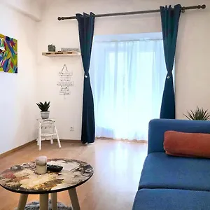 1br On The Beautiful Street In Center Appartamento Lubiana